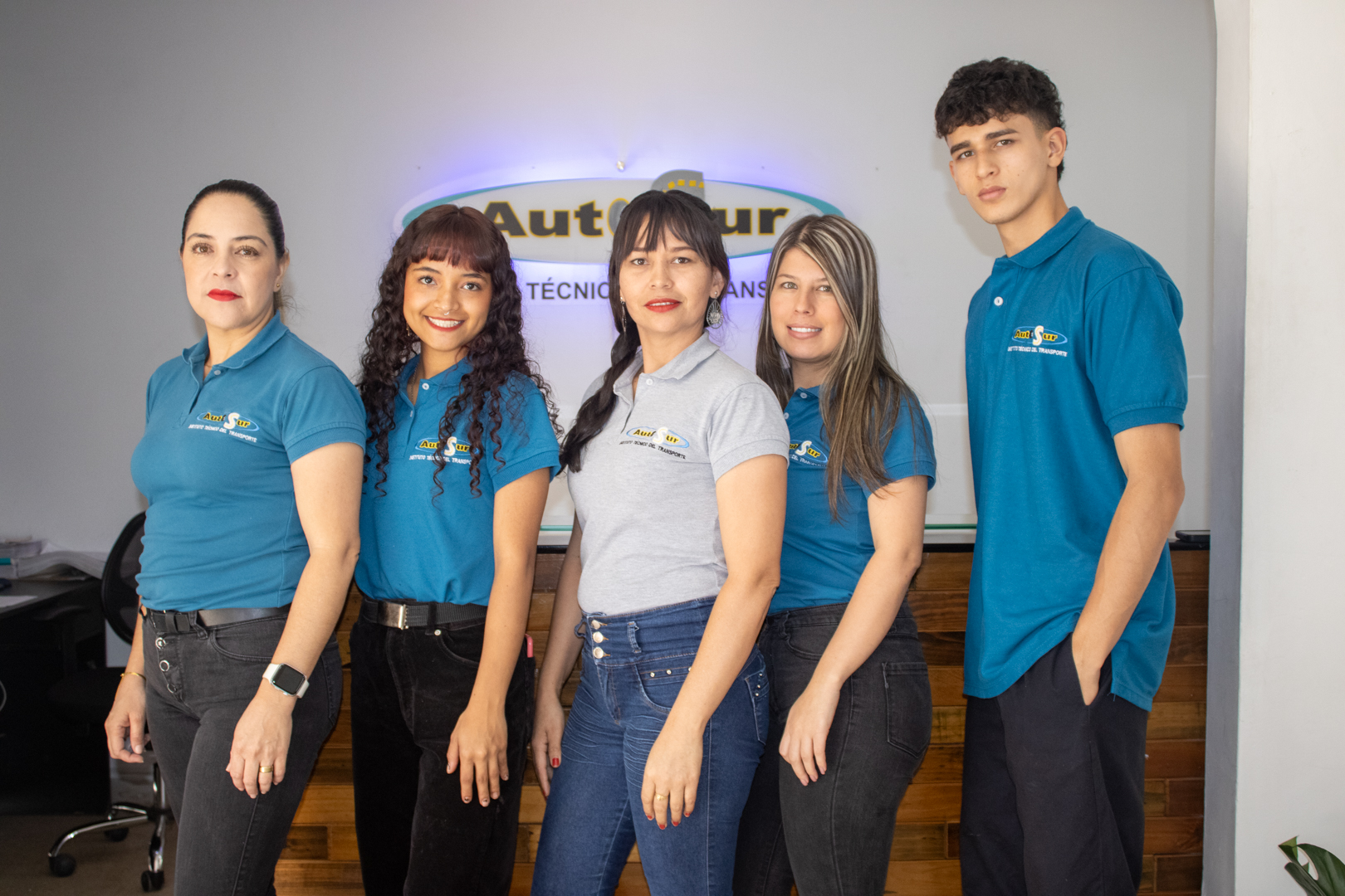 EQUIPO ADMINISTRATIVO